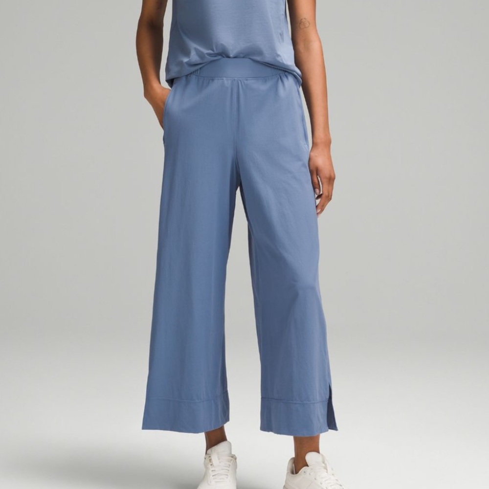 Lululemon Stretch Woven High-Rise Wide-Leg Cropped Pant - XS Oasis Blue